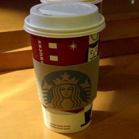Photo taken at Starbucks by Ale A. on 11/20/2011