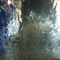 4/10/2011 tarihinde Kristin G.ziyaretçi tarafından Cascades Car Wash'de çekilen fotoğraf