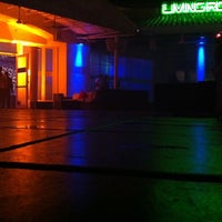 รูปภาพถ่ายที่ Living Room Nightclub โดย Daniel M. เมื่อ 8/1/2011