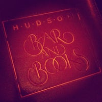 รูปภาพถ่ายที่ Hudson Bar and Books โดย Gerald S. เมื่อ 7/28/2012