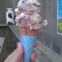 Снимок сделан в Uncle Dave&amp;#39;s Homemade Ice Cream пользователем Andrea C. 6/26/2012