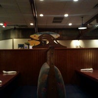 Photo taken at Red Lobster by Roy A. on 5/4/2012
