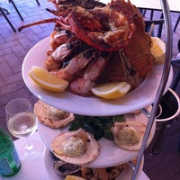 Das Foto wurde bei Finz Seafood Restaurant von N.B. am 8/3/2011 aufgenommen