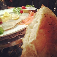 Photo taken at Tandoor Restaurant by lanamaniac on 11/21/2011