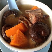 Photo taken at Hong Kong Yummy Soups by Keropok M. on 1/28/2012