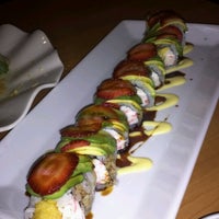 8/2/2012 tarihinde Tony C.ziyaretçi tarafından MK&amp;#39;s Sushi'de çekilen fotoğraf