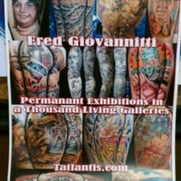 Foto diambil di Tatlantis Tattoos oleh Andrea M. pada 11/16/2011