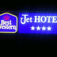 Das Foto wurde bei Best Western Jet Hotel von Sean W. am 10/17/2011 aufgenommen