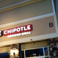 Photo taken at Chipotle Mexican Grill by Gabriel P. on 3/26/2012