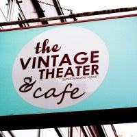 Foto tirada no(a) The Vintage Theater &amp;amp; Coffee Bar por The University of Scranton em 3/26/2012