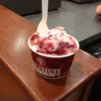 Photo taken at Cold Stone Creamery by Olivia G. on 8/25/2012