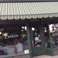 Foto tirada no(a) Bata&amp;#39;s Restaurant por CJ em 8/11/2012