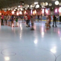 6/22/2012 tarihinde Reese S.ziyaretçi tarafından Great Skate'de çekilen fotoğraf
