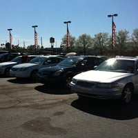 Foto tomada en Bill Penney Toyota  por Jessica G. el 3/10/2012