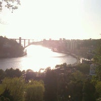 Foto diambil di Jardins do Palácio de Cristal oleh Eduardo P. pada 4/27/2012