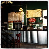 6/3/2012 tarihinde Landon H.ziyaretçi tarafından Zini&amp;#39;s Pizzeria'de çekilen fotoğraf