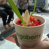 Photo taken at Yogoberry by Julyana G. on 2/9/2012