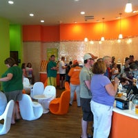 Photo taken at Orange Leaf Frozen Yogurt by Duane D. on 7/16/2012