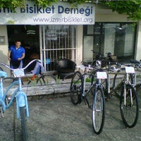 Photo prise au İzmir Bisiklet Dernegi | izmir bicycle association par Murat K. le6/2/2012