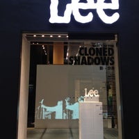 stores that sell lee jeans