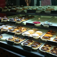 Photo taken at Krispy Kreme by Özlem I. on 12/13/2011