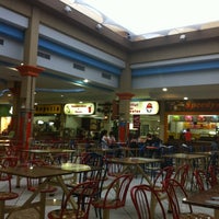รูปภาพถ่ายที่ Shopping Santa Cruz โดย Victal C. เมื่อ 8/14/2012