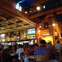 Foto scattata a La Parrilla Mexican Restaurant da robert b. il 7/28/2012