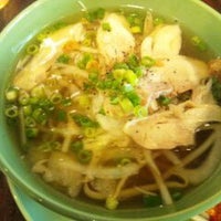 Photo taken at ニャーヴェトナム・フォー麺 中村橋店 by Satoshi U. on 9/8/2011