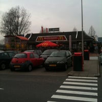 รูปภาพถ่ายที่ McDonald&amp;#39;s โดย Quirijn B. เมื่อ 2/13/2011