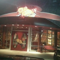 Photo taken at Red Robin Gourmet Burgers and Brews by Crystal M. on 9/20/2011