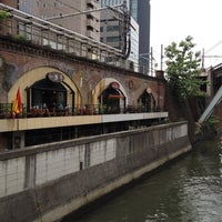 Cave Bar 紅梅河岸 Restaurante Do Leste Europeu