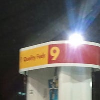 Foto diambil di Shell oleh Latishia P. pada 2/24/2012