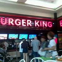 Photo taken at Burger King by Cris R. on 5/19/2012