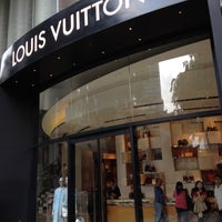 Photo taken at Louis Vuitton by OFF_SCUBA 6. on 5/26/2012