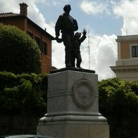Photo taken at Monumento Ciceruacchio by Simona M. on 5/21/2012