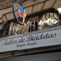 9/6/2011 tarihinde Sevillaziyaretçi tarafından Taller de Bicicletas'de çekilen fotoğraf