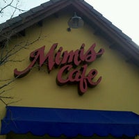 รูปภาพถ่ายที่ Mimi&amp;#39;s Cafe โดย Patrick P. เมื่อ 11/13/2011