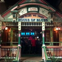Foto tirada no(a) House of Blues Restaurant &amp;amp; Bar por Sarah H. em 3/9/2012