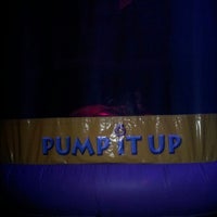 Foto tirada no(a) Pump It Up por Sixtyfour J. em 8/12/2012