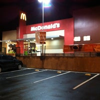 Photo taken at McDonald&amp;#39;s by Carlos Eduardo R. on 8/31/2011