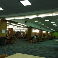 Foto tomada en Wayne State University Purdy-Kresge Library  por Bahaa E. el 4/19/2012
