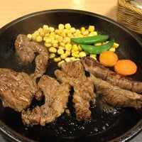Photo taken at ペッパーランチ 横浜ポルタ店 by Melody L. on 6/3/2012