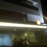 Photo taken at Amaris Hotel Mangga Besar - Jakarta by Andrew S. on 2/6/2012