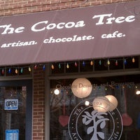Снимок сделан в The Cocoa Tree пользователем Courtney H. 1/31/2012