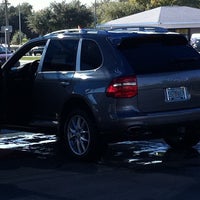 1/27/2011 tarihinde Steven Q.ziyaretçi tarafından Bill&amp;#39;s Car Wash and Detailing Centers'de çekilen fotoğraf