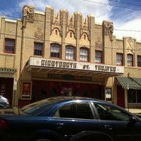 Foto tirada no(a) Civic Theatre of Allentown por Tom M. em 8/16/2011