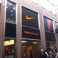 Faeröer verkopen doden Nike Store - Sporting Goods Shop in Kuip