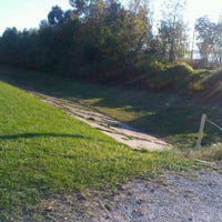 levee path bike river orleans