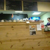 10/22/2011 tarihinde David V.ziyaretçi tarafından Wired Coffee House &amp;amp; Music Venue'de çekilen fotoğraf