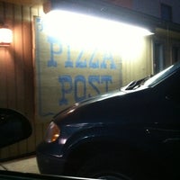 11/26/2011にDonovan P.がPizza Post Family Restaurantで撮った写真